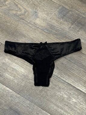 Rene Rofe Black Sexy Panties Medium-Large NWOT